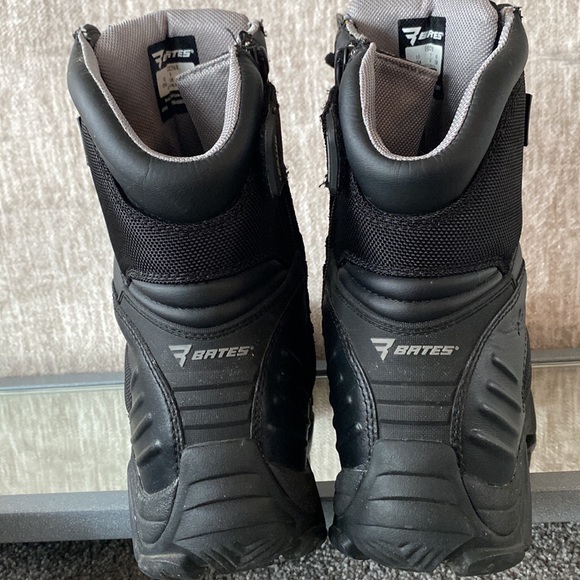 Bates Men's size 10 GX-8 Insulated Side Zip boot w/ GORE-TEX - Picture 6 of 8